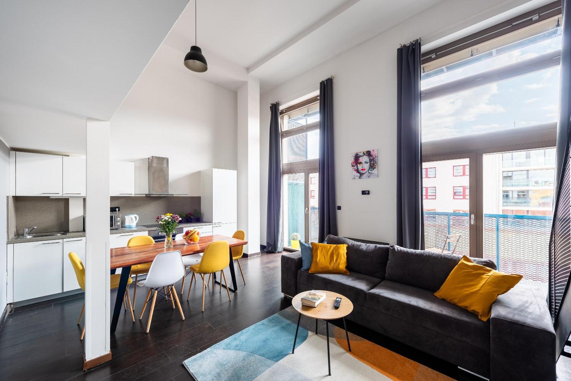 2-Level Apartments On Krizikova Near The Metro Prag Dış mekan fotoğraf